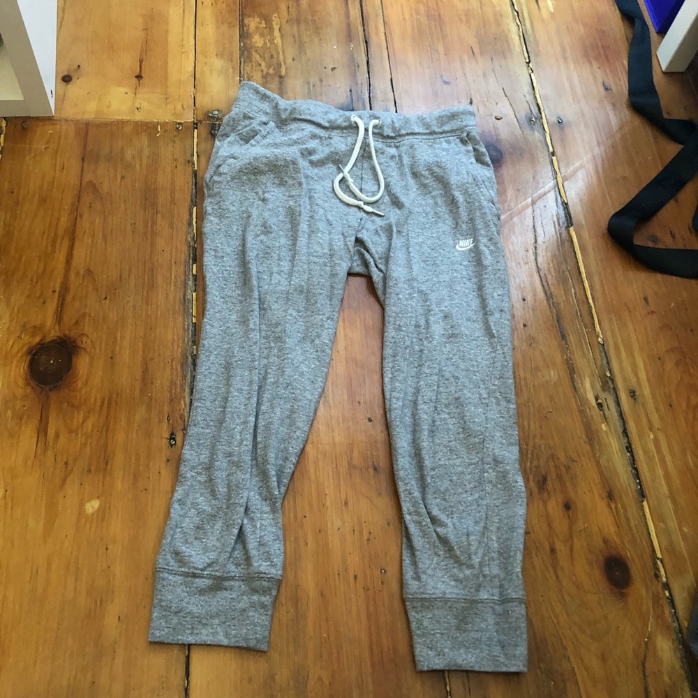 Nike joggers (light heather gray)